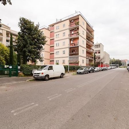 Exclusive Apartment In Eur Lake Rom Exteriör bild